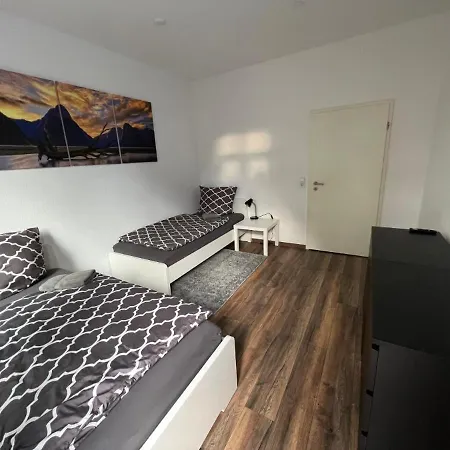 Möblierte Mit Ruhiger Terrasse In Bester Lage Für Feriengäste Und Beruflich Reisende Aw12a-i